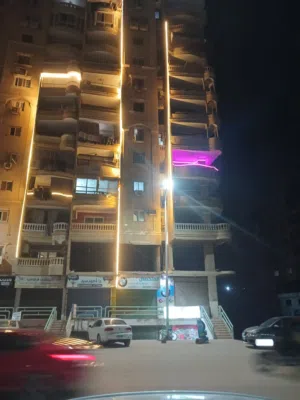 شقه تمليك  المريوطية الرئيسي فيو روعه غير مجروحه تماما شارع عرضه 80م رسبشن اربع قطعه و3 غرف و2 حمام