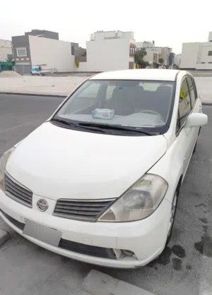 Nissan tida 2007