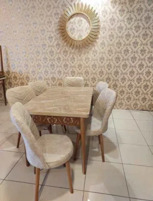 طاولات الطعام