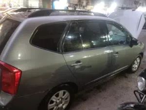 Used Kia Carens in Giza