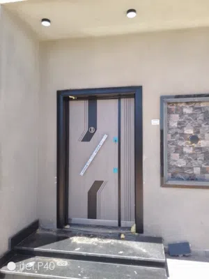 فني مختص تركيب ابواب جاهزة مستوردة ومحلية داخلية ورئيسية نجار بالاساس