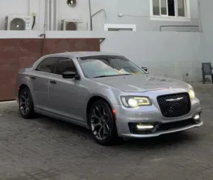 Used Chrysler 300 in Al Dakhiliya
