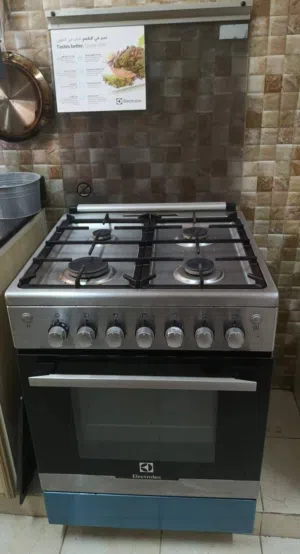 بتوجاز بحاله ممتازه جدا كل الأعين تعمل والفرن يعمل