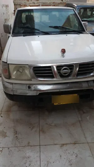 وانيت نيسان 2004 بحاله جيده