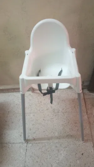 كرسي سفرة للطفل