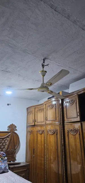 غرفه للبيغ بي سعر مناسب كلش مستعجل عل بيعه
