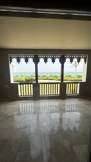 Two bedroom apartment Seaview for sale