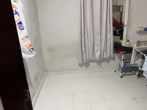 مشاركة سكن غرفه مع شخص