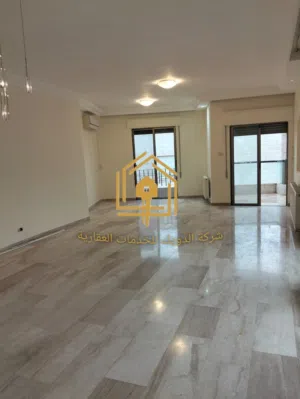 شقة مميزة / 3نوم 1ماستر /مطلة / موقع مميز / 225م / دير غبار