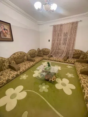 جلسة مضغوطة .11فراش .بالفرشة والطاولة والستارة . حتى الكاتروات
