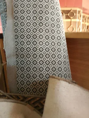 كاربد تركي ينفرش وجهين تقريبا جديد لان مساحته جبيره مناسبت البيت تقريبا 10×8م