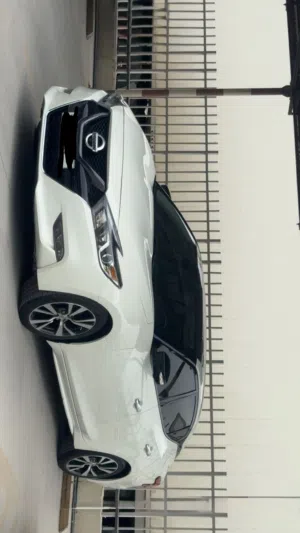 Nissan Maxima