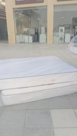 مراتب طبيه جوده عاليه مريحه تفصيل علا حسب الطلب سست فندقيه طبيه سراير حديد دور دورين وخشب توصيل مجان
