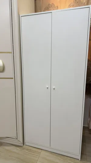 كبت أطفال للبيع لون ابيضّ لا يوجد به كسر او خدش أبدا أبدا قسم تعليق وتقصيف ، الكبت متوسط الحجم