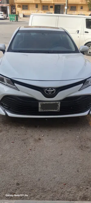 كامرى 2020 للبيع