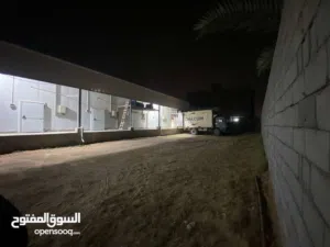 مجمع غرف تبريد وتجميد السبعه مساحه 50متر للغرفه منضومات تشغيل بوك المانية تصل درجة الحرارة -18م