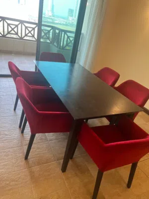 طاولة طعام