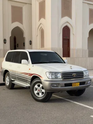 Used Toyota Land Cruiser in Al Sharqiya