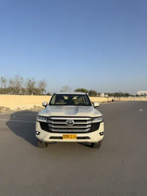 Used Toyota Land Cruiser in Muscat