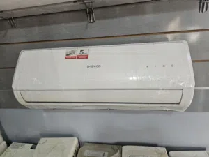 مكيف دايو 1 طن سوبر انفرتر مستعمل بحاله الوكاله مع كفاله لمده شهر شامل التوصيل وتركيب