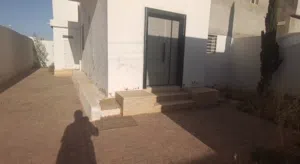 حوشين صغار في سيده عائشه مقابل جامع بوكر