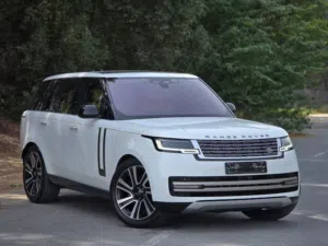 RANGE ROVER SE 2023 GCC // FULL OPITION // PERFECT CONDITION // LOW MILEAGE