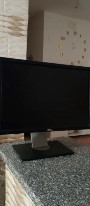 17" Dell monitors for sale  in Tripoli