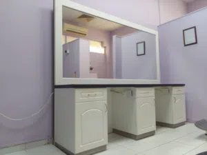 salon/barber shop mirror unit