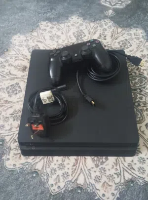 بلايستيشن  فور