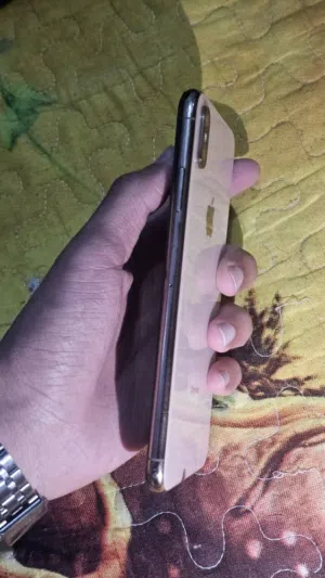 Apple iPhone X 256 GB in Aden