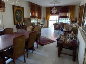 550 m2 More than 6 bedrooms Villa for Sale in Amman Um El Summaq
