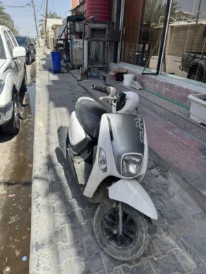 دراجه ماكس بوليسي نضافه 80 ب٪ مفتوحه دراجه بس شغل نضيف ومانقصه شي دراجه جديده ومرتبه ع ايدي