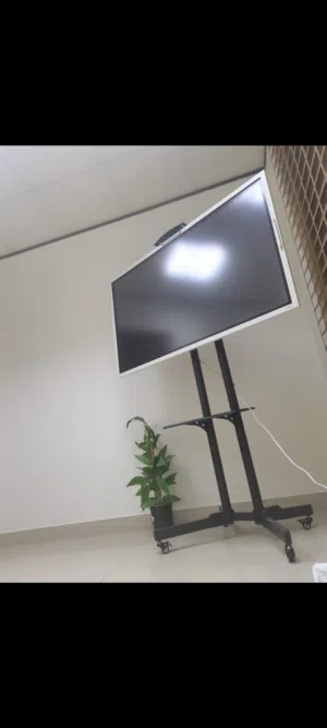 شاشة سامسونج فليب ( لمس ) مستعمله ونظيفه