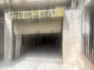 محل تجاري للأجار  الشارع الرئيسي البقعه مقابل بنك الاسكان عباره عن طابقين