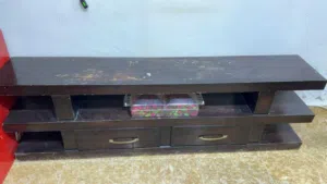 طاولة تلفاز