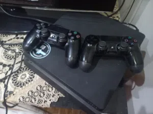 جهز للبيع موستعمل خفيف علي 10 العاب وي درعين
