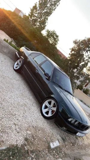 BMW e34 520
