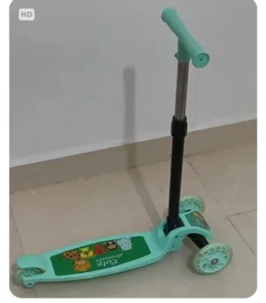 سياره وسكوتر للبيع