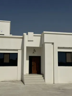 من المالك مباشرة – منزل حديث للبيع في ولاية المصنعة منطقة محارة