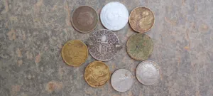 *مجموعة عملات معدنية متنوعة من المغرب ودول أخرى - قطع تاريخية لهواة الجمع*  ح