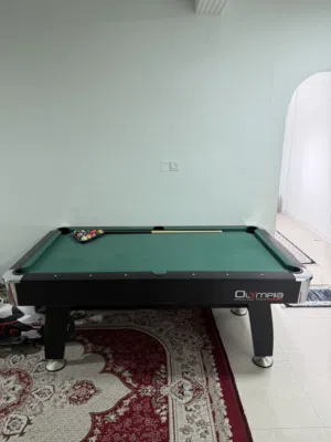 طاولة بليارد من شركة OLYMPIA