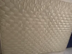 سرير للبيع ومرتبة