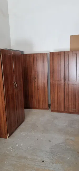 two door caboard