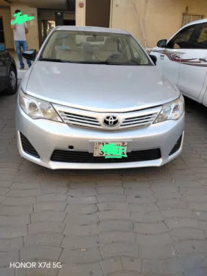 Used 2014 Toyota Camry GL Coupe with GCC Specs Excellent Condition