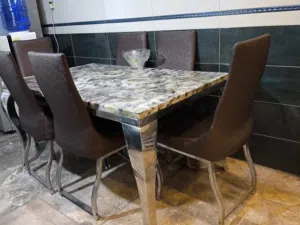ميز طعام مرمر + 5 كراسي للبيع