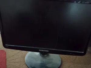 كيس مستعمل للبيع وشاشة