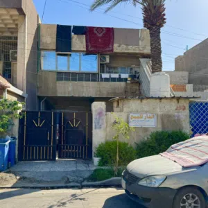 دار للبيع في شارع فلسطين موقع مميز