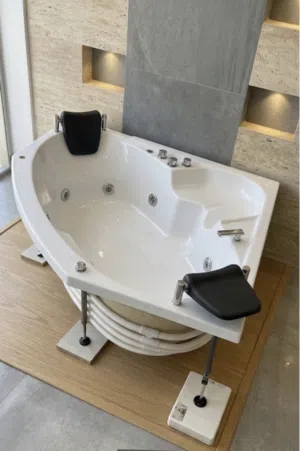 جاكوزي ايديال فرنسي