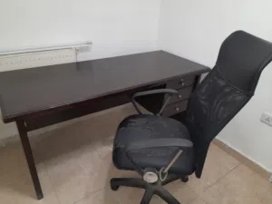 طاولة مكتب هاتف