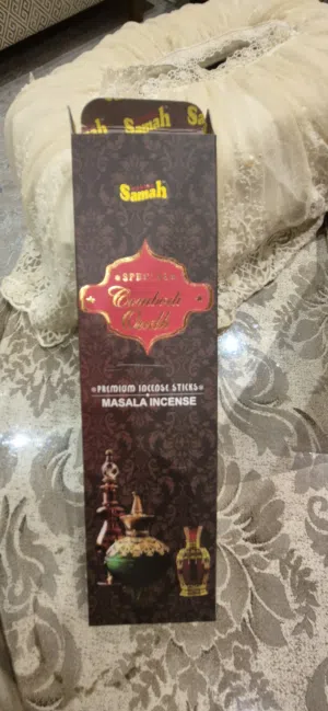 عرض دهن عود سيوفي خاص مع خشب عود